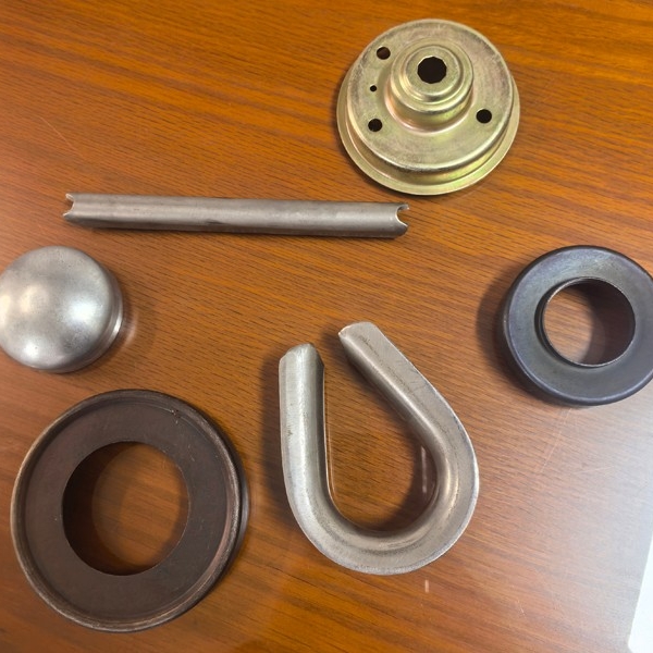 五金精 密沖壓件注塑件